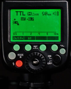Aufsteckblitz TTL Modus mit Blitz-Belichtungskorrektur plus 0.7